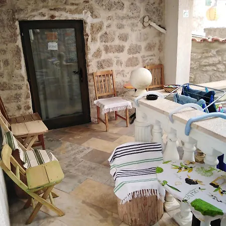 Comfortable In Betina, 52 M², Air-conditioned * Betina
