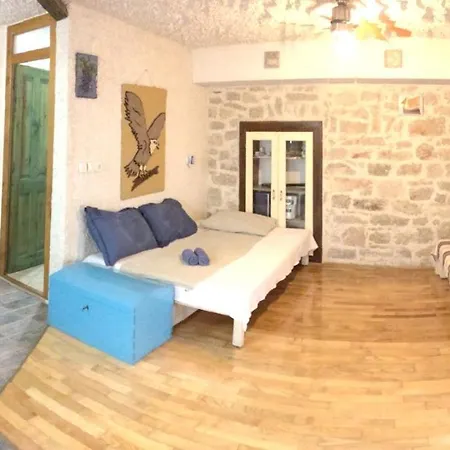 Διαμέρισμα Comfortable In Betina, 52 M², Air-conditioned