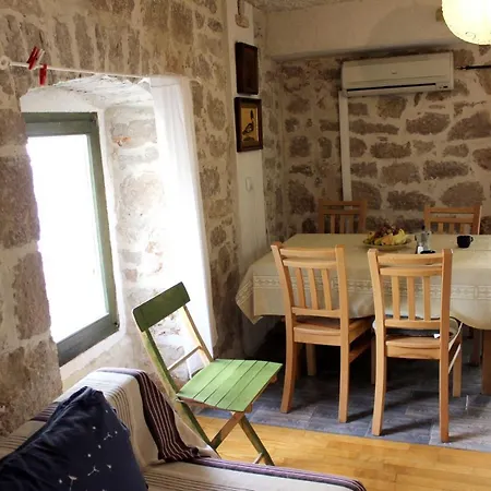 Comfortable In Betina, 52 M², Air-conditioned