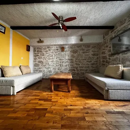Comfortable In Betina, 52 M², Air-conditioned *
