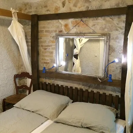Comfortable In Betina, 52 M², Air-conditioned Appartement
