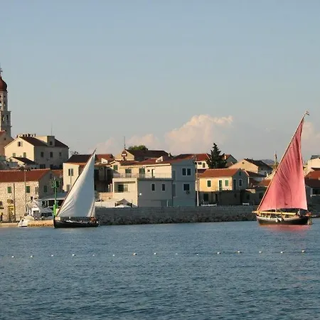 Comfortable In Betina, 52 M², Air-conditioned Appartement