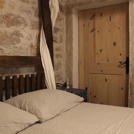 Comfortable In Betina, 52 M², Air-conditioned Appartement