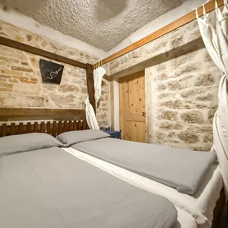 Comfortable In Betina, 52 M², Air-conditioned Appartement *