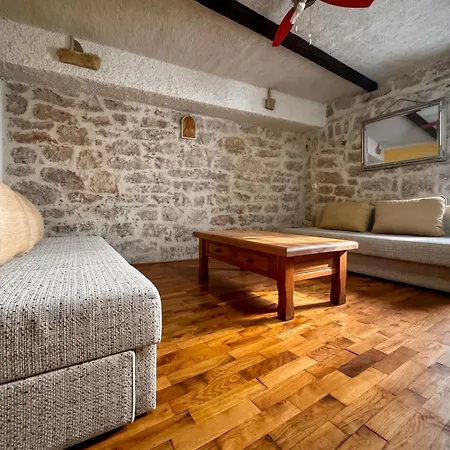 Apartmán Comfortable In Betina, 52 M², Air-conditioned *