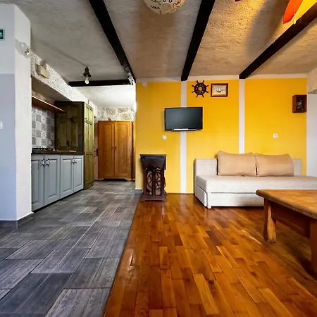 Comfortable In Betina, 52 M², Air-conditioned