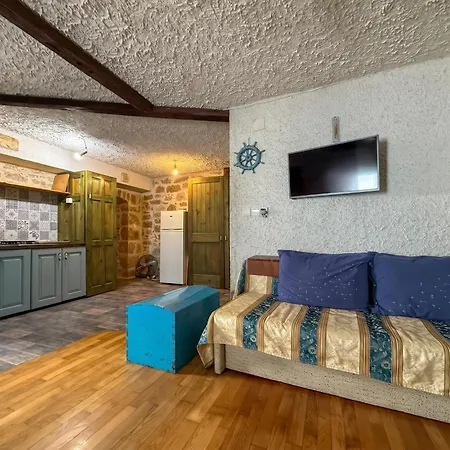 Appartement Comfortable In Betina, 52 M², Air-conditioned *