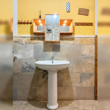 Comfortable In Betina, 52 M², Air-conditioned Apartmán