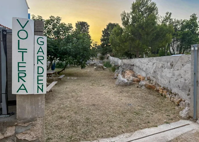 Comfortable In Betina, 52 M², Air-conditioned Apartamento *